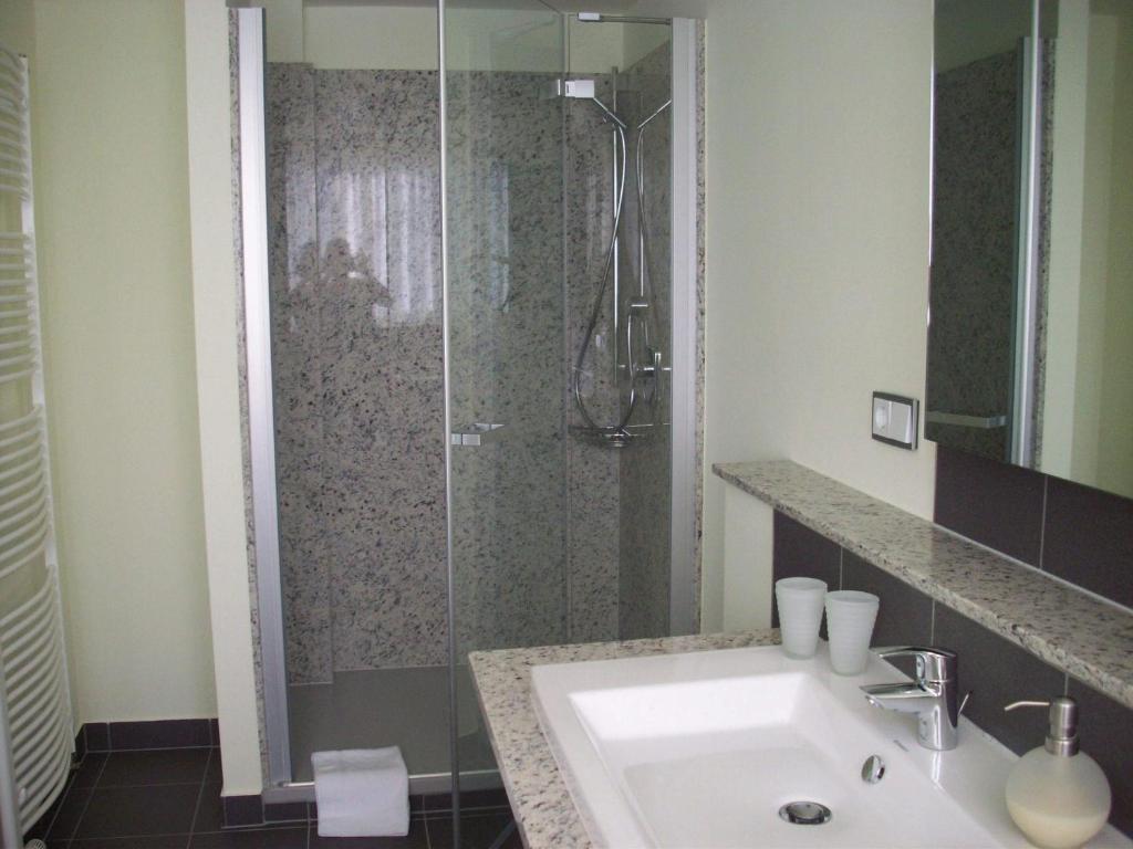 Rothweinhotel Wiesenbronn Room photo